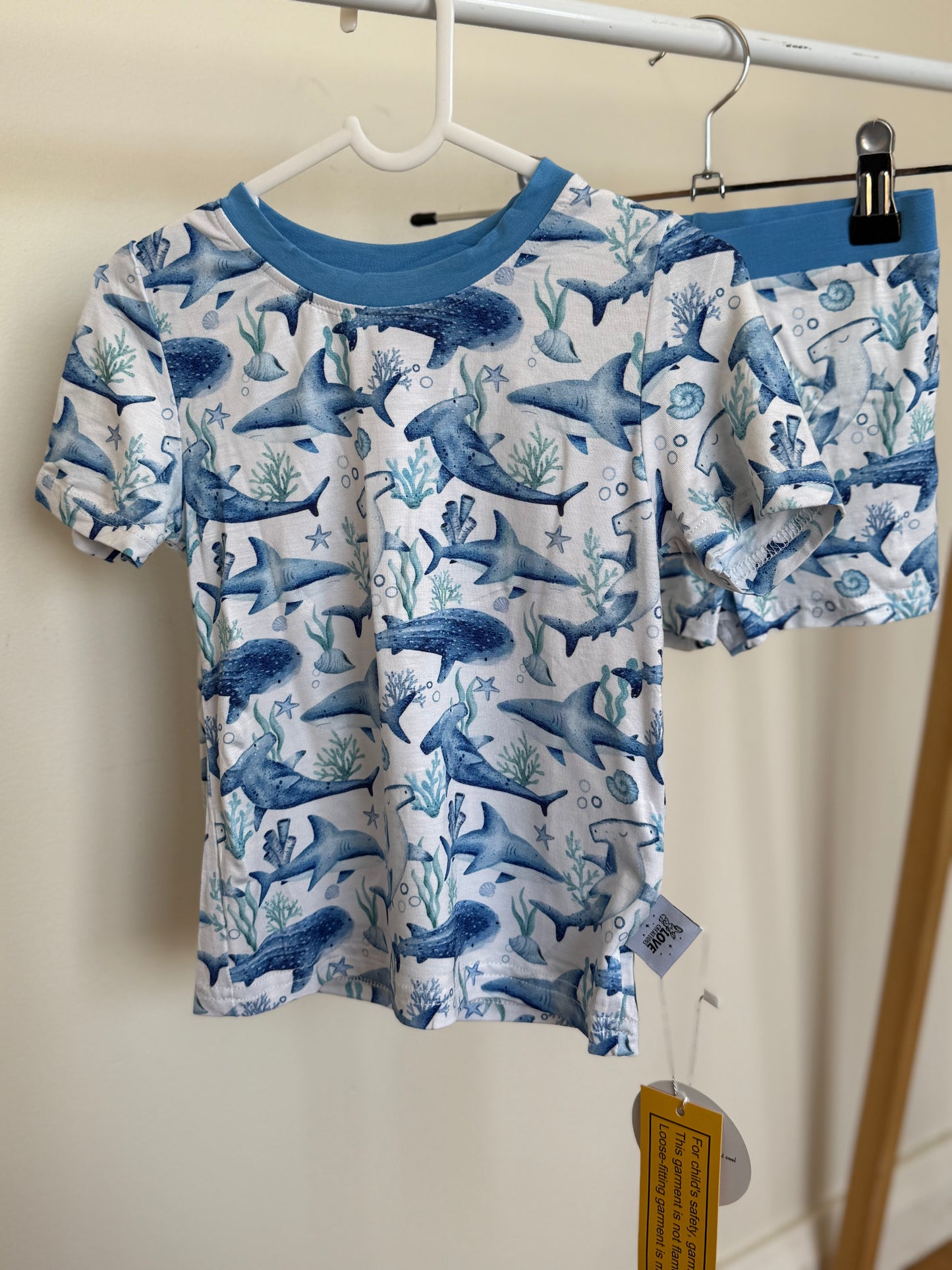 Shark 2 piece set